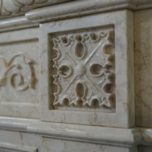 Мраморный портал Астов K 338