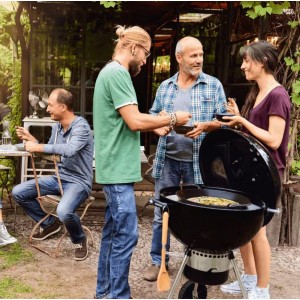 Угольный гриль Weber Master-Touch GBS E-5755