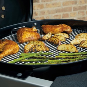 Угольный гриль Weber Performer Premium GBS