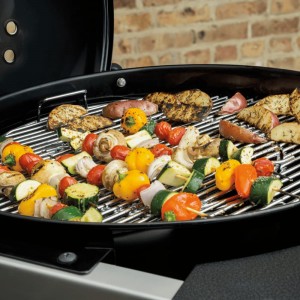 Угольный гриль Weber Performer Premium GBS