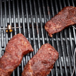 Газовый гриль Weber Q 2200 Stand Black Line