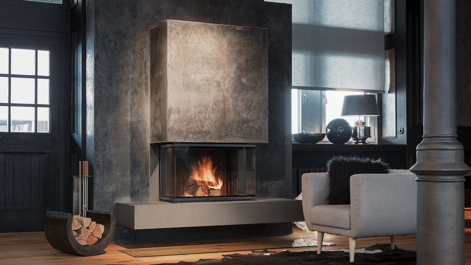 Каминная топка Brunner BKH 5.0 Panorama 45-35-90-35 ST в интерьере