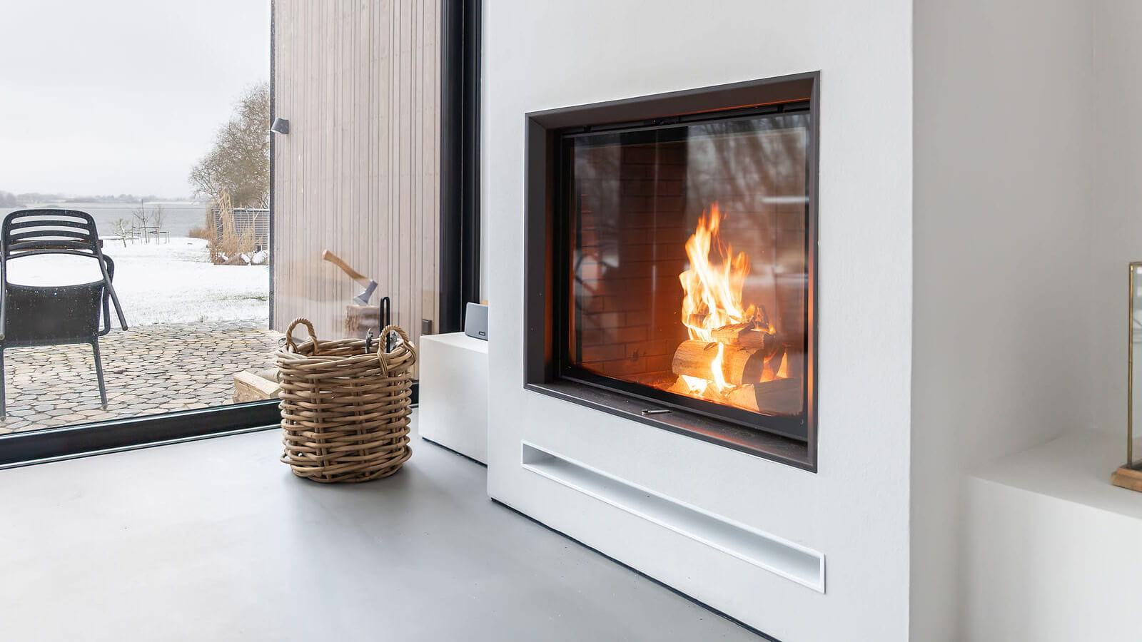 Каминная топка Brunner Stil-Kamin flat 75-90 + в интерьере