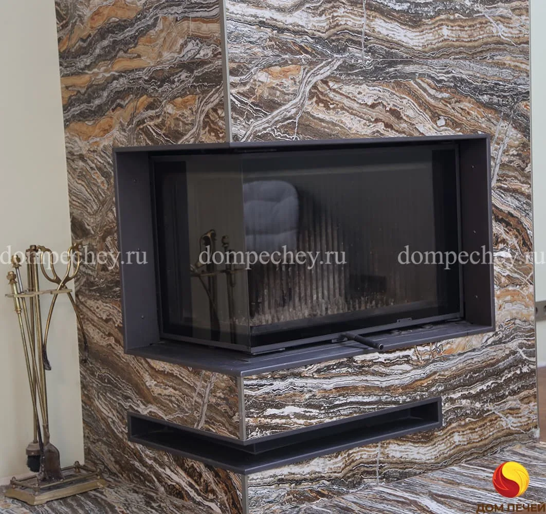 Каминная топка Астов П2С 10057 в коробе из камня в интерьере